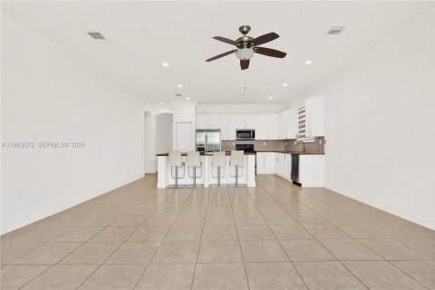 Купить виллу или дом в Хомстед, Флорида 3 спальни, 176.79м2, № 2023978 - фото 14