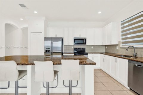 Купить виллу или дом в Хомстед, Флорида 3 спальни, 176.79м2, № 2023978 - фото 9