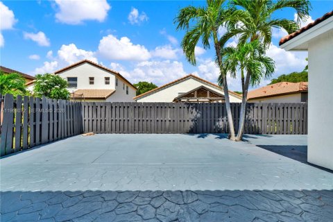Купить виллу или дом в Хомстед, Флорида 3 спальни, 176.79м2, № 2023978 - фото 4