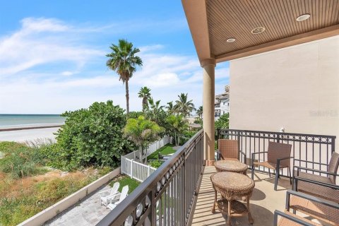 Villa ou maison à vendre à Redington Shores, Floride: 4 chambres, 321.07 m2 № 2389344 - photo 12