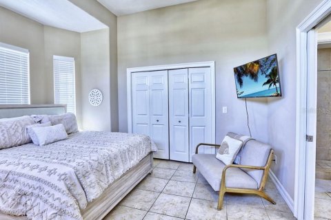 Villa ou maison à vendre à Redington Shores, Floride: 4 chambres, 321.07 m2 № 2389344 - photo 26