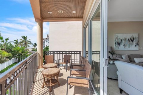 Villa ou maison à vendre à Redington Shores, Floride: 4 chambres, 321.07 m2 № 2389344 - photo 11