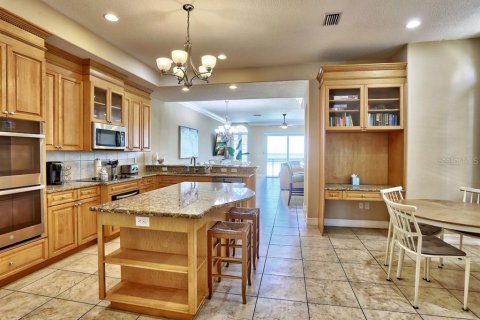 Villa ou maison à vendre à Redington Shores, Floride: 4 chambres, 321.07 m2 № 2389344 - photo 18