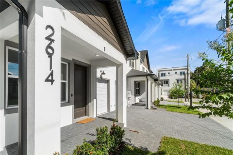 Touwnhouse à vendre à Tampa, Floride: 3 chambres, 159.7 m2 № 2349401 - photo 10