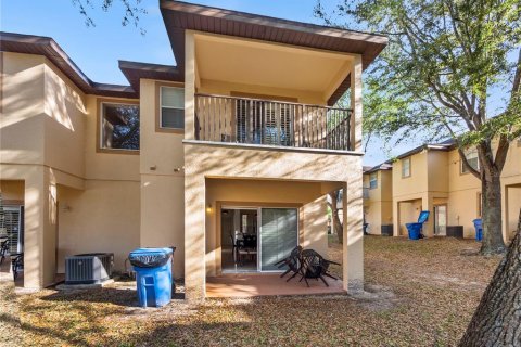 Townhouse in Davenport, Florida 4 bedrooms, 172.43 sq.m. № 1064097 - photo 25