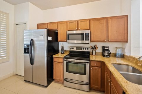 Townhouse in Davenport, Florida 4 bedrooms, 172.43 sq.m. № 1064097 - photo 8