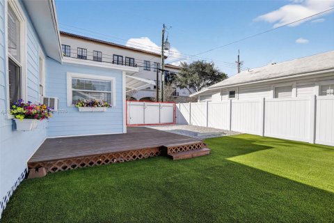 Casa en alquiler en Lake Worth, Florida, 2 dormitorios, 63.17 m2 № 1972138 - foto 4