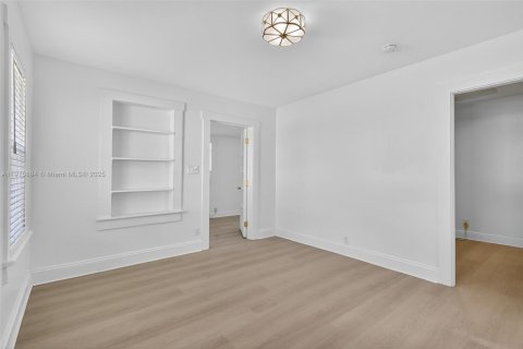 Casa en alquiler en Lake Worth, Florida, 2 dormitorios, 63.17 m2 № 1972138 - foto 8