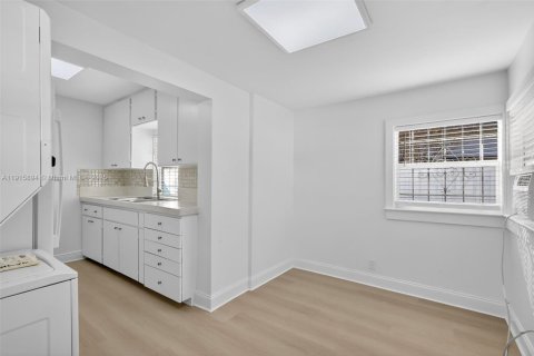 Casa en alquiler en Lake Worth, Florida, 2 dormitorios, 63.17 m2 № 1972138 - foto 17