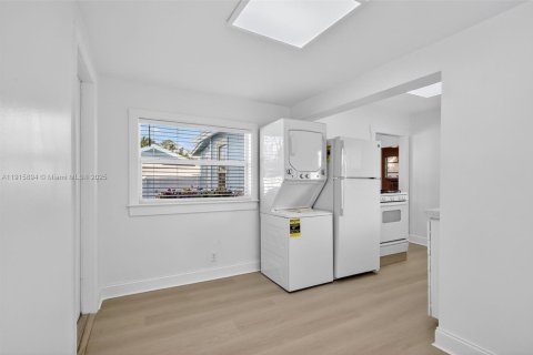 Casa en alquiler en Lake Worth, Florida, 2 dormitorios, 63.17 m2 № 1972138 - foto 16