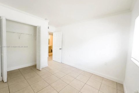 Снять в аренду кондоминиум в Уэст-Палм-Бич, Флорида 2 спальни, 65.77м2, № 1967341 - фото 23