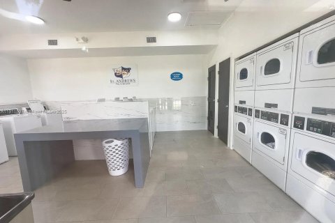 Снять в аренду кондоминиум в Уэст-Палм-Бич, Флорида 2 спальни, 65.77м2, № 1967341 - фото 28