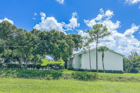 Снять в аренду кондоминиум в Уэст-Палм-Бич, Флорида 2 спальни, 65.77м2, № 1967341 - фото 30