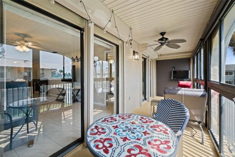 Condo in Cape Canaveral, Florida, 2 bedrooms  № 1911536 - photo 29