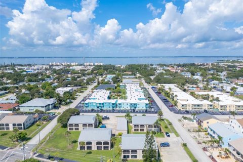 Condo in Cape Canaveral, Florida, 2 bedrooms  № 1911536 - photo 27