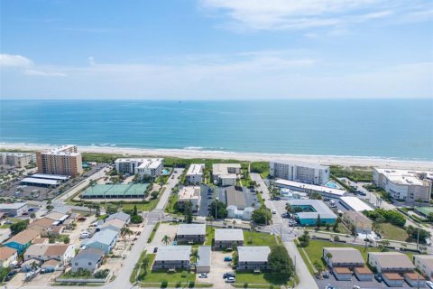 Condo in Cape Canaveral, Florida, 2 bedrooms  № 1911536 - photo 13
