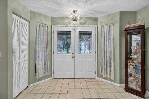 House in Port Richey, Florida 2 bedrooms, 143.35 sq.m. № 2198538 - photo 10