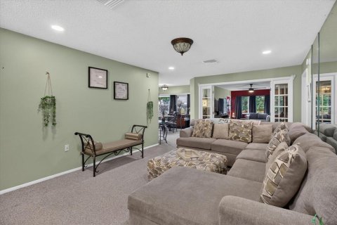 House in Port Richey, Florida 2 bedrooms, 143.35 sq.m. № 2198538 - photo 14