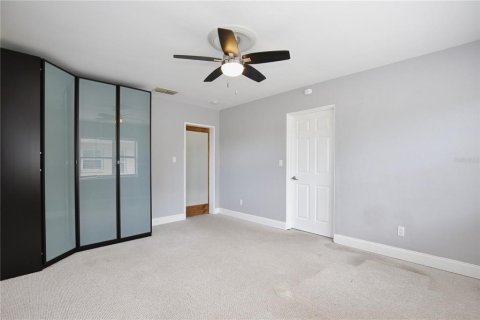 House in Winter Park, Florida 3 bedrooms, 134.71 sq.m. № 2221016 - photo 17