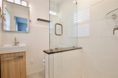 House in Winter Park, Florida 3 bedrooms, 134.71 sq.m. № 2221016 - photo 12