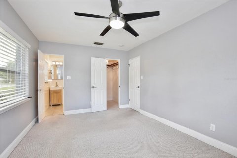 House in Winter Park, Florida 3 bedrooms, 134.71 sq.m. № 2221016 - photo 10