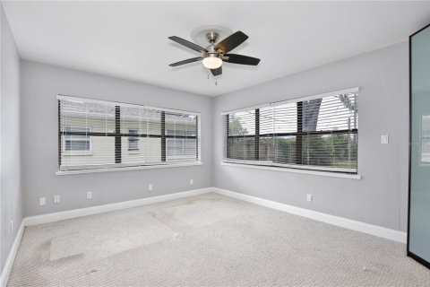 House in Winter Park, Florida 3 bedrooms, 134.71 sq.m. № 2221016 - photo 16