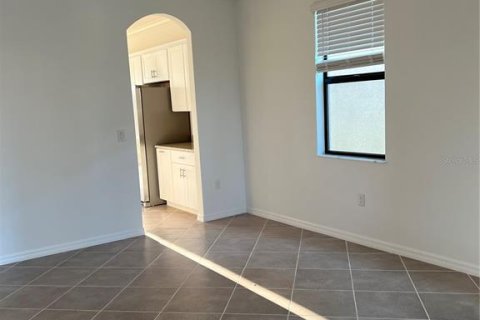 Villa ou maison à louer à Venice, Floride: 5 chambres, 305.18 m2 № 1677496 - photo 7