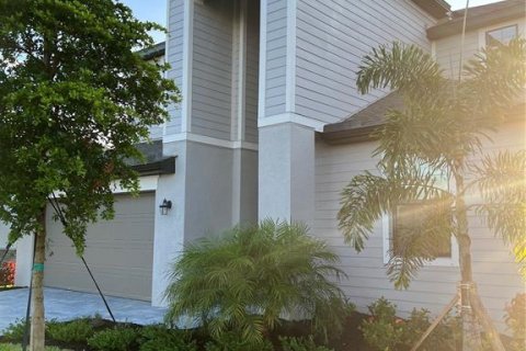 Villa ou maison à louer à Venice, Floride: 5 chambres, 305.18 m2 № 1677496 - photo 4