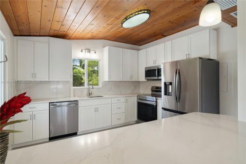 House in Key Largo, Florida 3 bedrooms, 142.7 sq.m. № 1845966 - photo 8