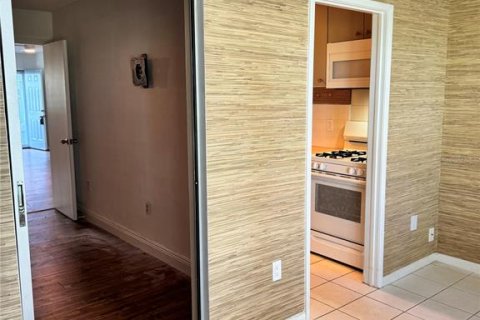 Condo in Saint Petersburg, Florida, 1 bedroom  № 1657836 - photo 13