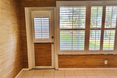 Condo in Saint Petersburg, Florida, 1 bedroom  № 1657836 - photo 14