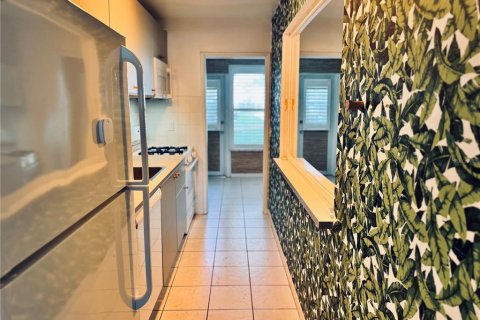 Condo in Saint Petersburg, Florida, 1 bedroom  № 1657836 - photo 8