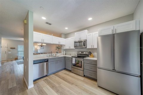 Touwnhouse à vendre à Oldsmar, Floride: 2 chambres, 102.66 m2 № 1802153 - photo 3