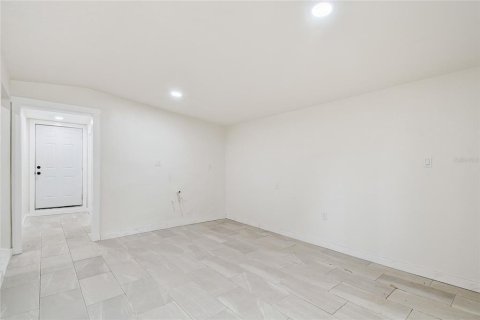 Casa en venta en New Port Richey, Florida, 4 dormitorios, 121.52 m2 № 1900330 - foto 21