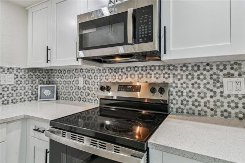 Casa en venta en New Port Richey, Florida, 4 dormitorios, 121.52 m2 № 1900330 - foto 10