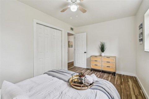 Casa en venta en New Port Richey, Florida, 4 dormitorios, 121.52 m2 № 1900330 - foto 13