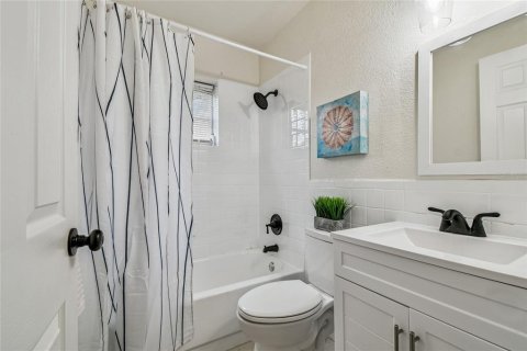 Casa en venta en New Port Richey, Florida, 4 dormitorios, 121.52 m2 № 1900330 - foto 16