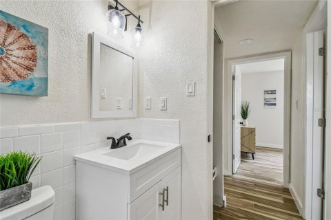 Casa en venta en New Port Richey, Florida, 4 dormitorios, 121.52 m2 № 1900330 - foto 17