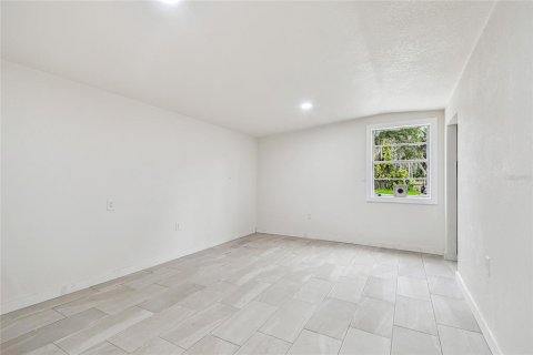 Casa en venta en New Port Richey, Florida, 4 dormitorios, 121.52 m2 № 1900330 - foto 22