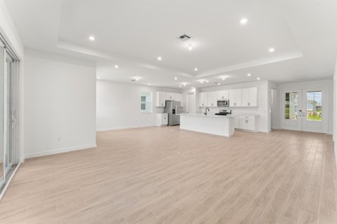 Villa ou maison à vendre à Port St. Lucie, Floride: 2 chambres, 182.92 m2 № 2272523 - photo 5