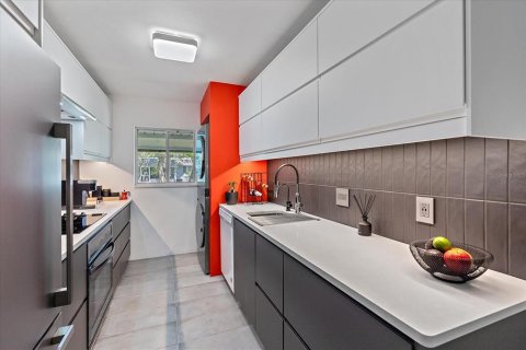 Condominio en alquiler en Sarasota, Florida, 2 dormitorios, 112.04 m2 № 1760169 - foto 6