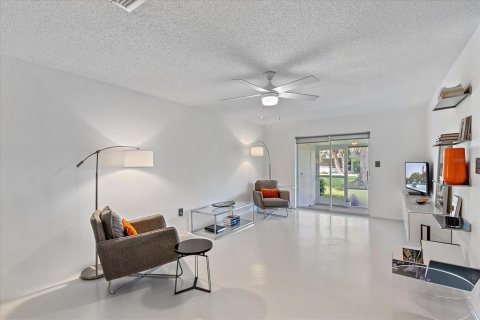 Condominio en alquiler en Sarasota, Florida, 2 dormitorios, 112.04 m2 № 1760169 - foto 5