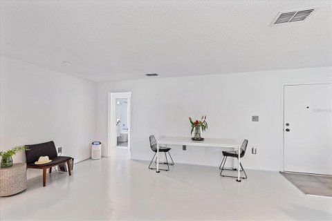 Condominio en alquiler en Sarasota, Florida, 2 dormitorios, 112.04 m2 № 1760169 - foto 4