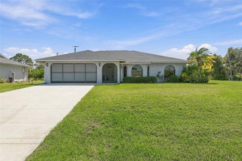 Villa ou maison à Port Charlotte, Floride 3 chambres, 123.65 m2 № 2437279