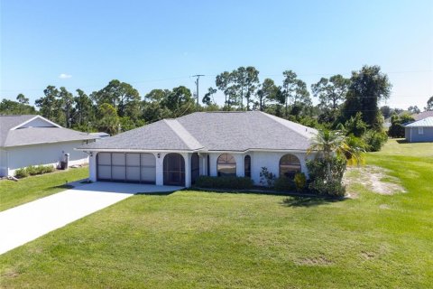 Villa ou maison à vendre à Port Charlotte, Floride: 3 chambres, 123.65 m2 № 2437279 - photo 3