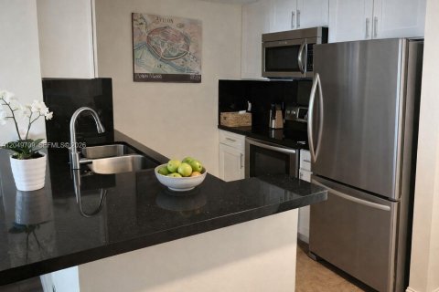 Condominio en venta en Miami, Florida, 2 dormitorios, 95.41 m2 № 2190280 - foto 13