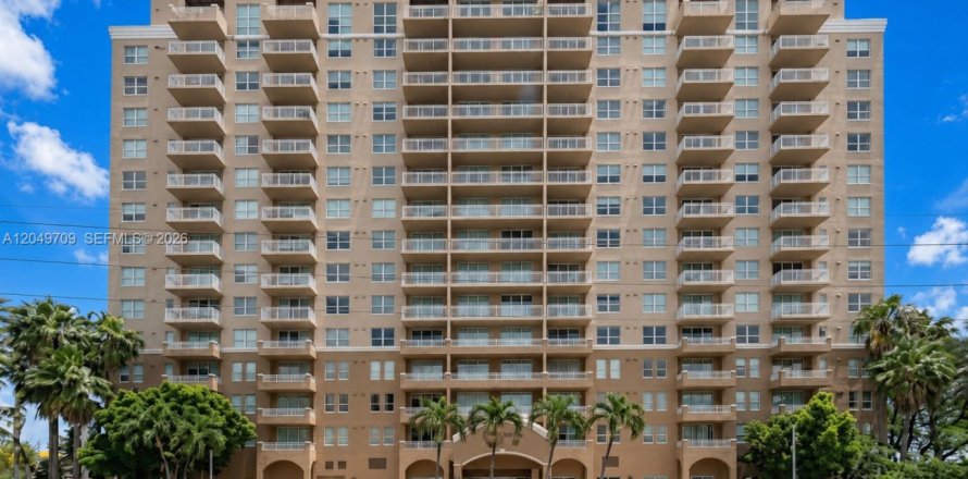 Condominio en Miami, Florida, 2 dormitorios № 2190280