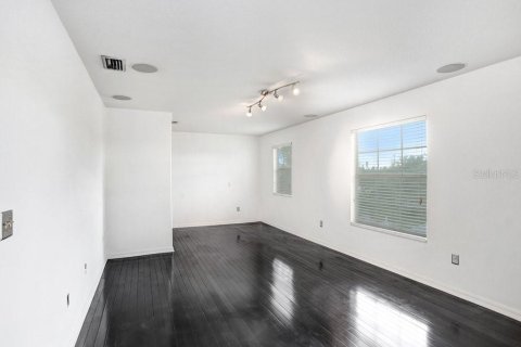 House in Gibsonton, Florida 3 bedrooms, 269.79 sq.m. № 1804975 - photo 19
