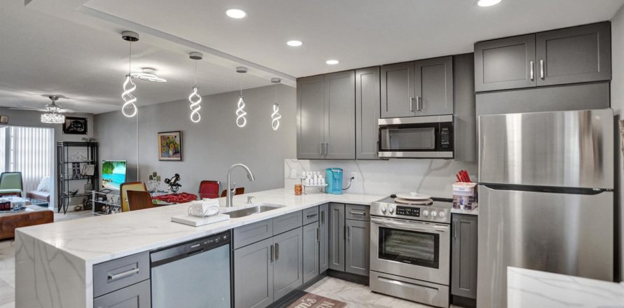 Condo in Boynton Beach, Florida, 1 bedroom  № 2177928