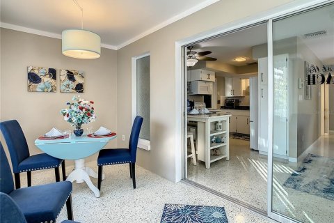 Apartamento en alquiler en Redington Shores, Florida, 2 dormitorios, 110 m2 № 1850224 - foto 28